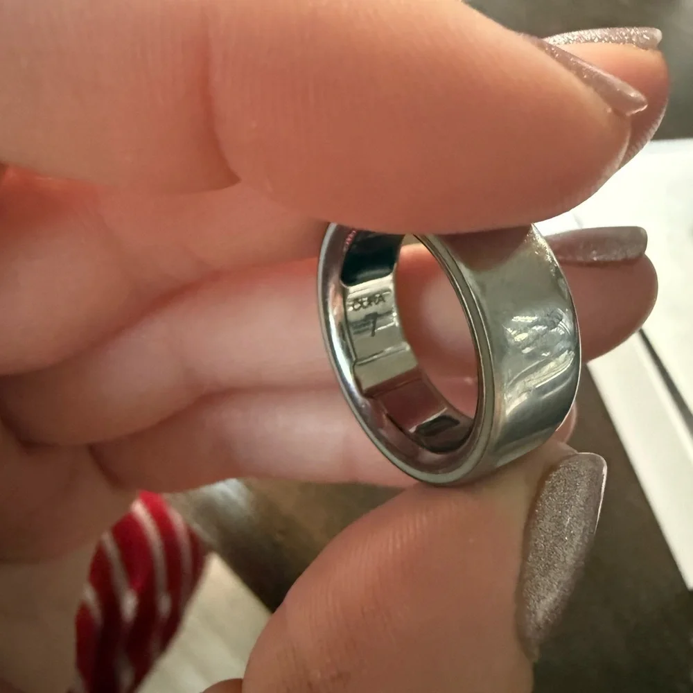 Oura Ring 4 in Silver